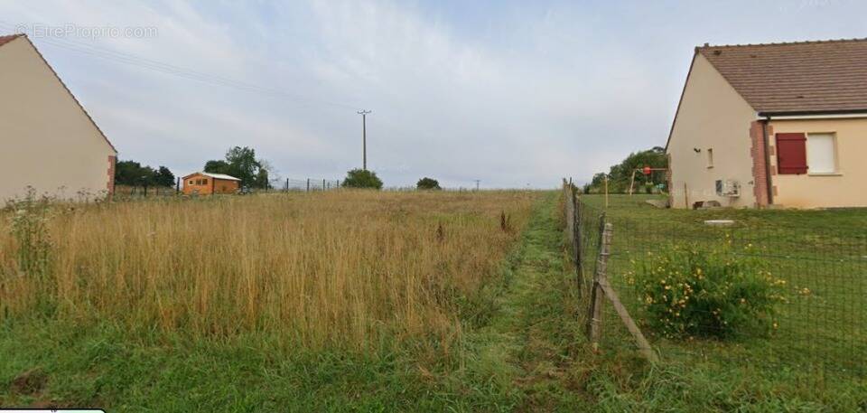 Terrain à LE MESNIL-THERIBUS