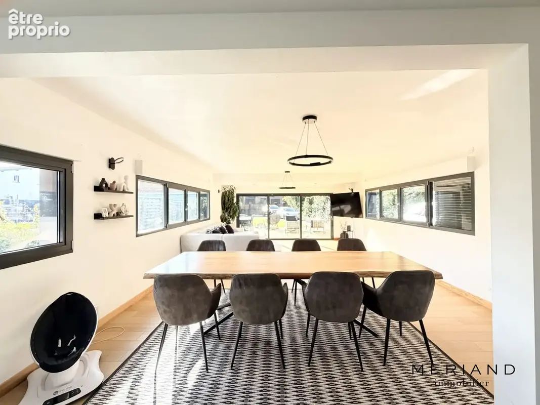 Maison 9 pièces 216 m² à vendre à Forest-Sur-Marque (59510) - photo 2