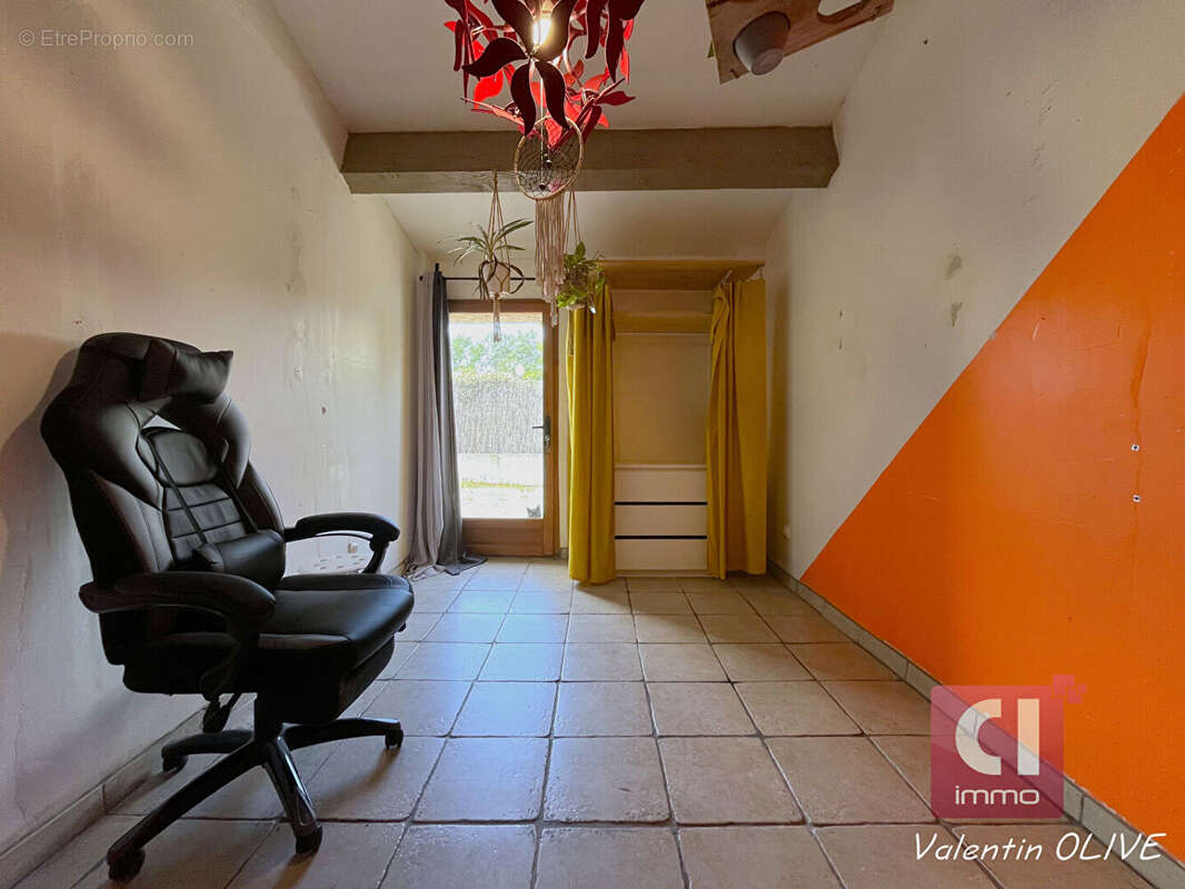 Maison plain-pied Type 7 de 135m² à Mazaugues - photo 11