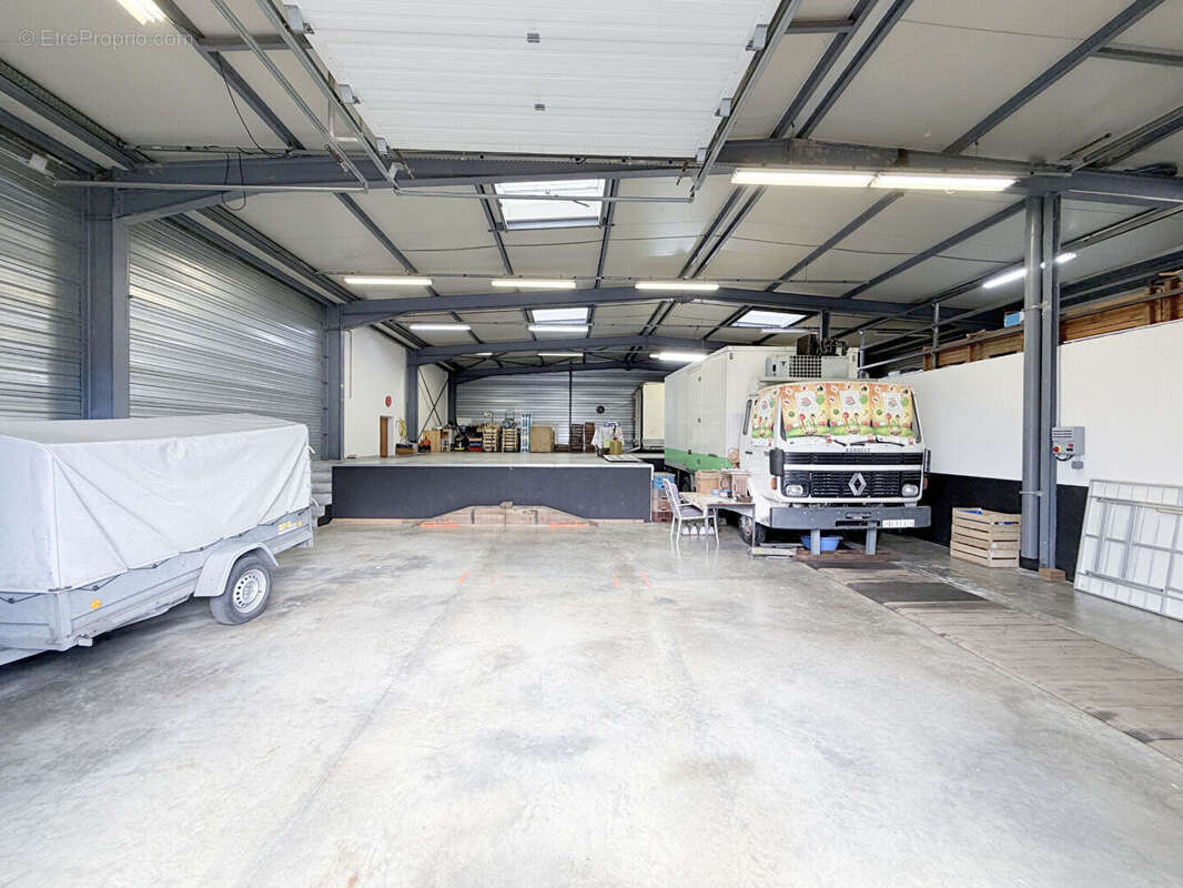 Commerce à MARIGNIER