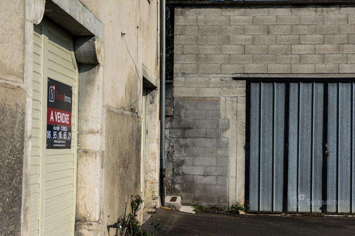 Maison A rénover pouvant accueillir votre habitation et votre activité professionnelle - photo 2