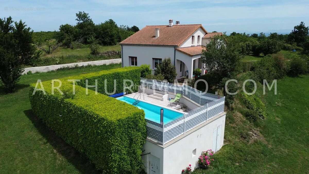 Maison à FELINES