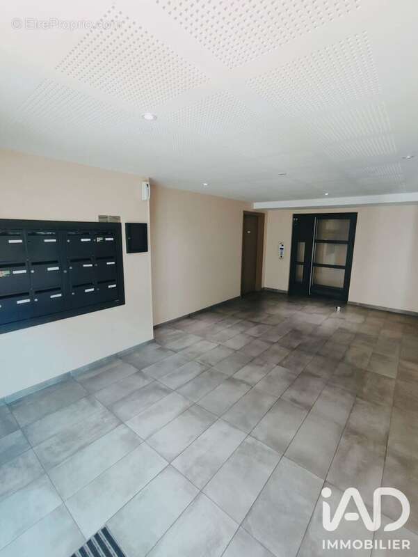 Photo 2 - Appartement à PIERREFITTE-SUR-SEINE