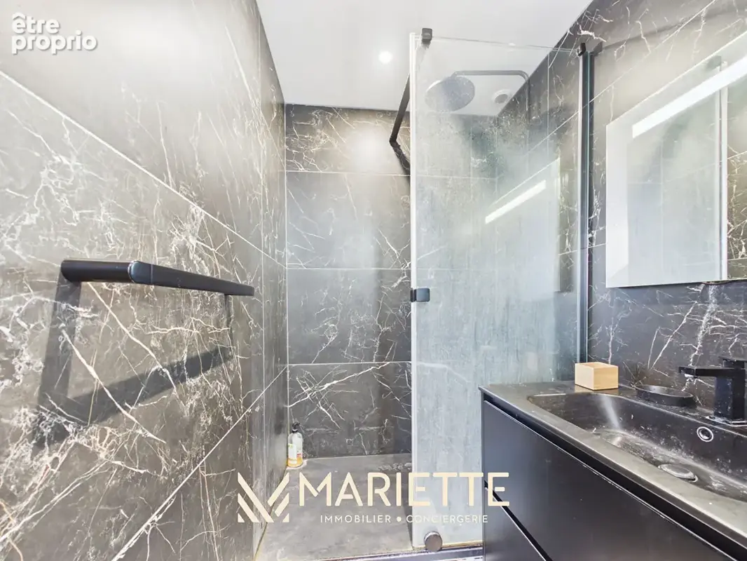 "RIDGE", Lorient coeur de ville appartement de 83 m2 au dernier étage d'un immeuble de caractère - photo 11
