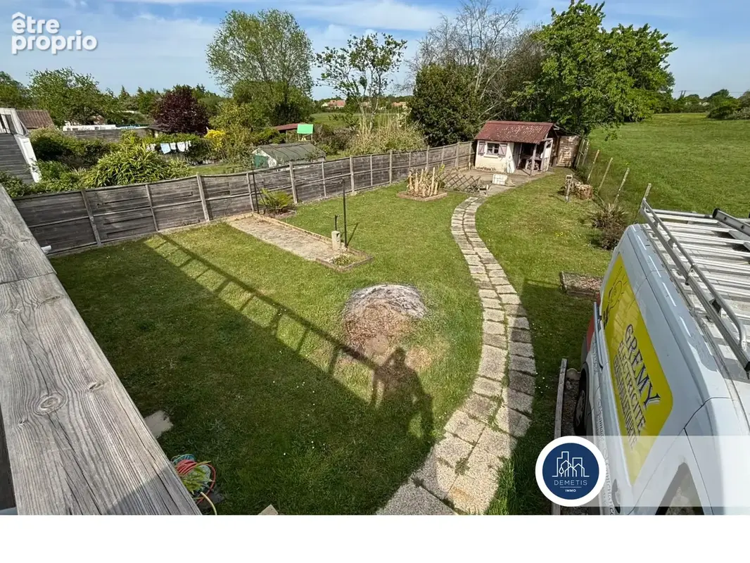 Maison familiale avec terrasse suspendue et vue dégagée sur les champs - photo 13