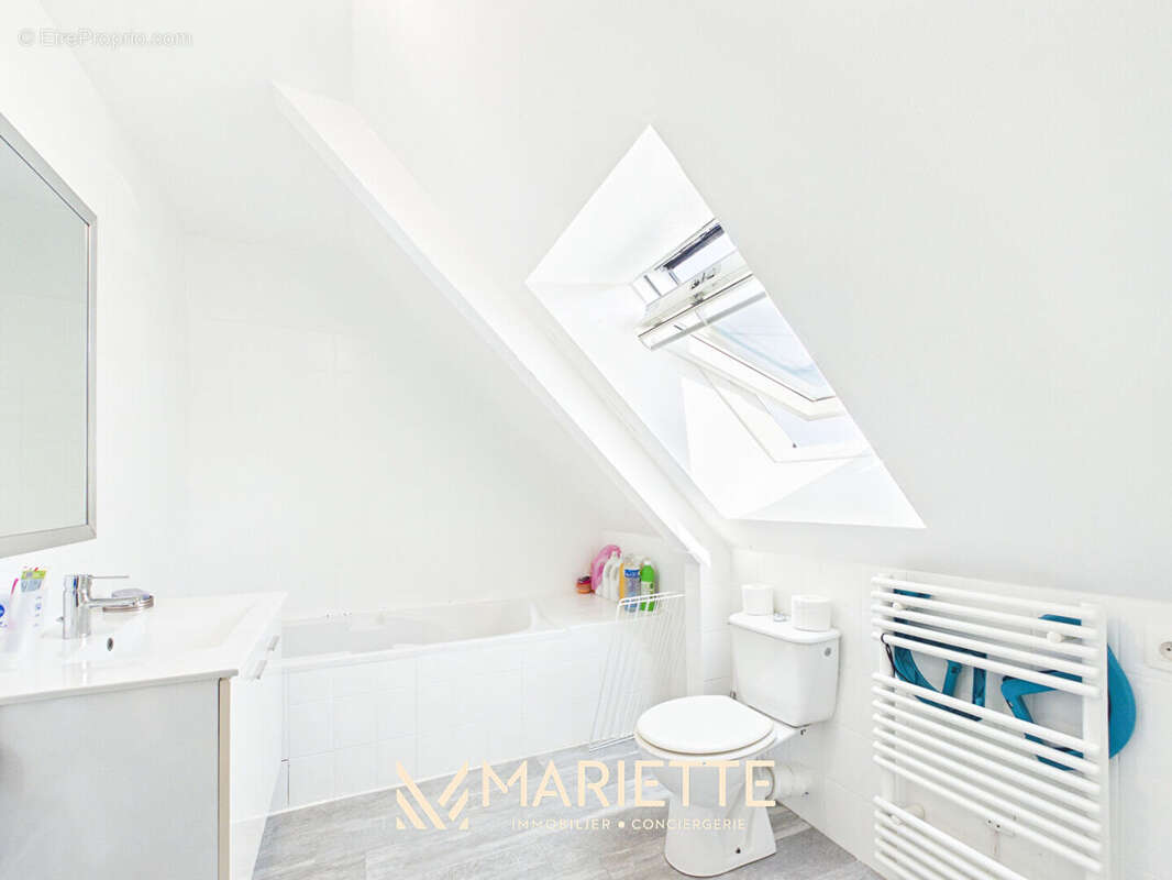 " TYNEO " PLEUVEN, Duplex de 37 m² avec locataire en place - photo 5