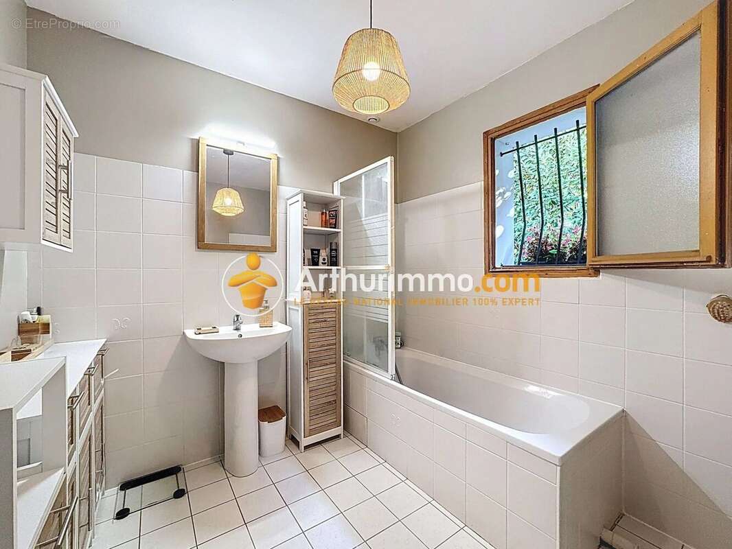 Maison à L&#039;ISLE-D&#039;ABEAU