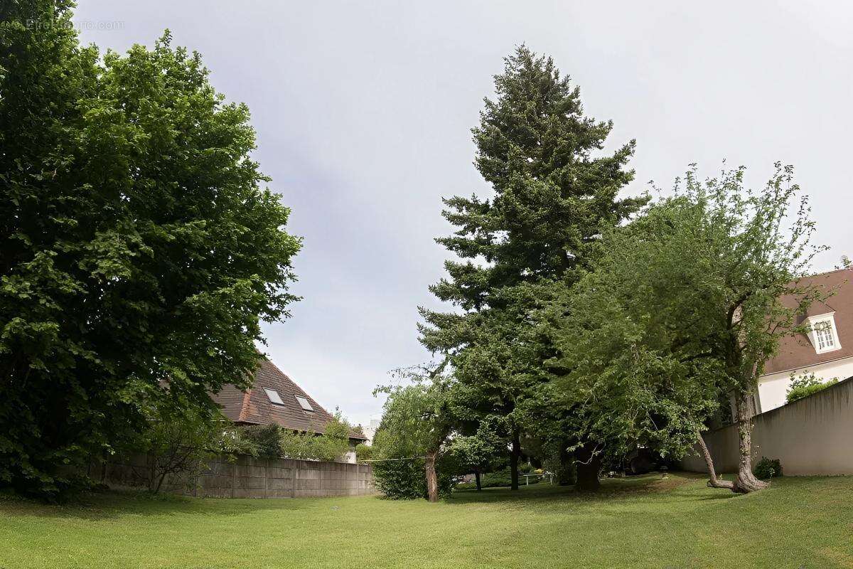 Terrain à VILLIERS-SUR-MARNE