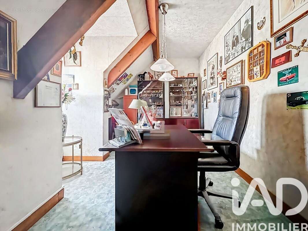 Photo 9