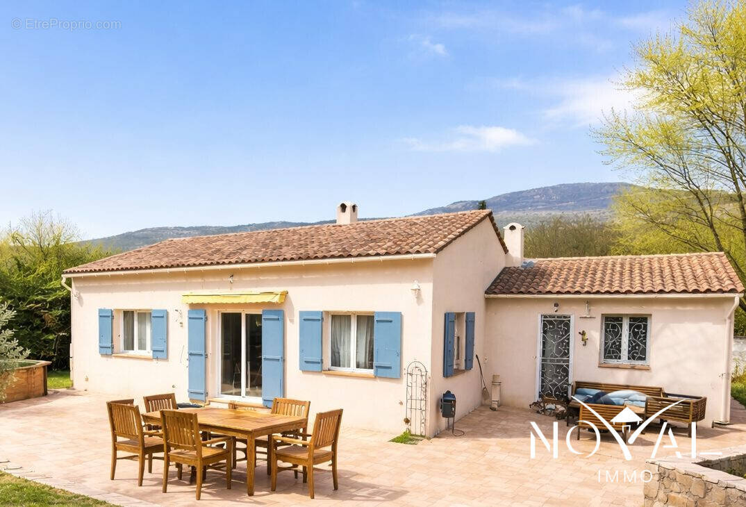 Maison à SAINT-VALLIER-DE-THIEY