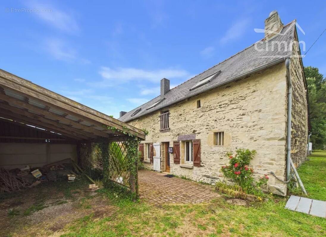 Maison à BOURG-DES-COMPTES
