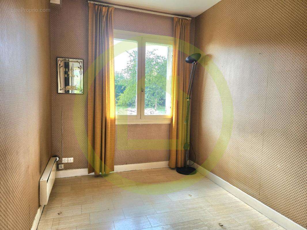 Maison à ELINCOURT-SAINTE-MARGUERITE