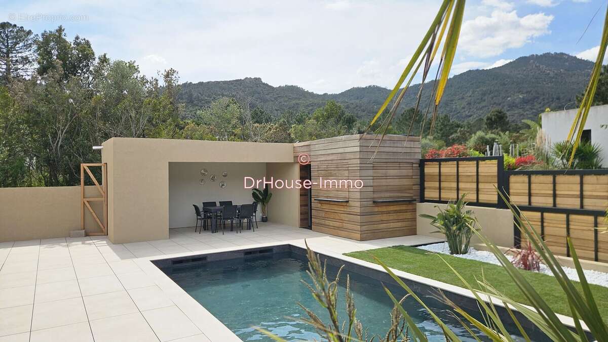 Maison à PORTO-VECCHIO