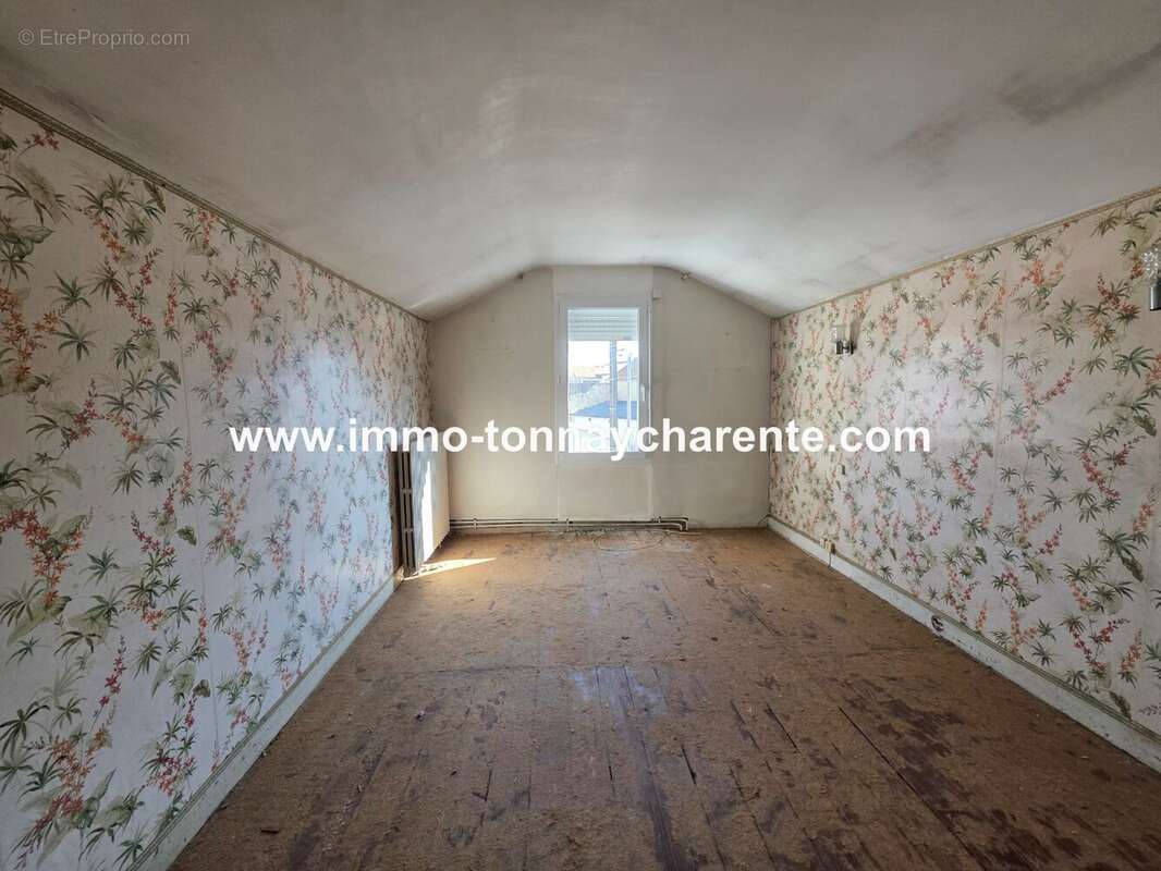 Maison à TONNAY-CHARENTE