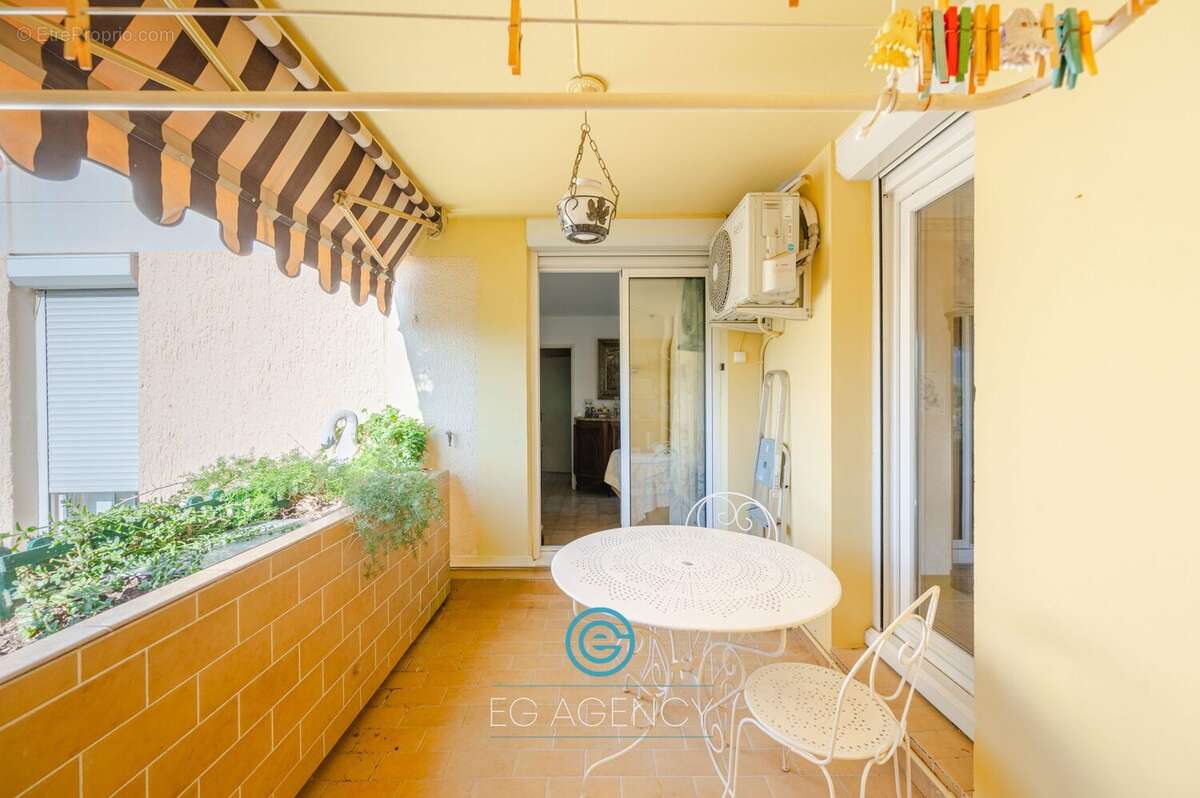 Appartement à MARSEILLE-8E