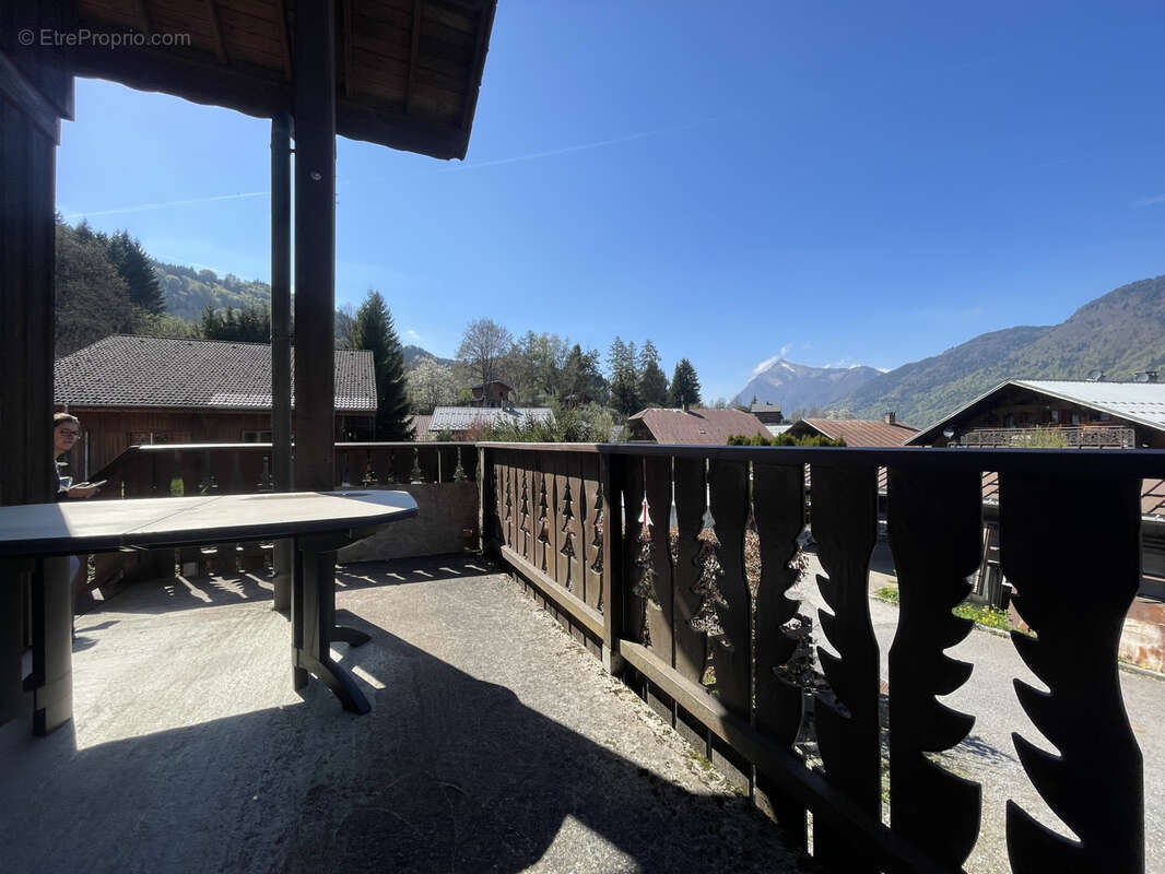 Appartement à MORILLON