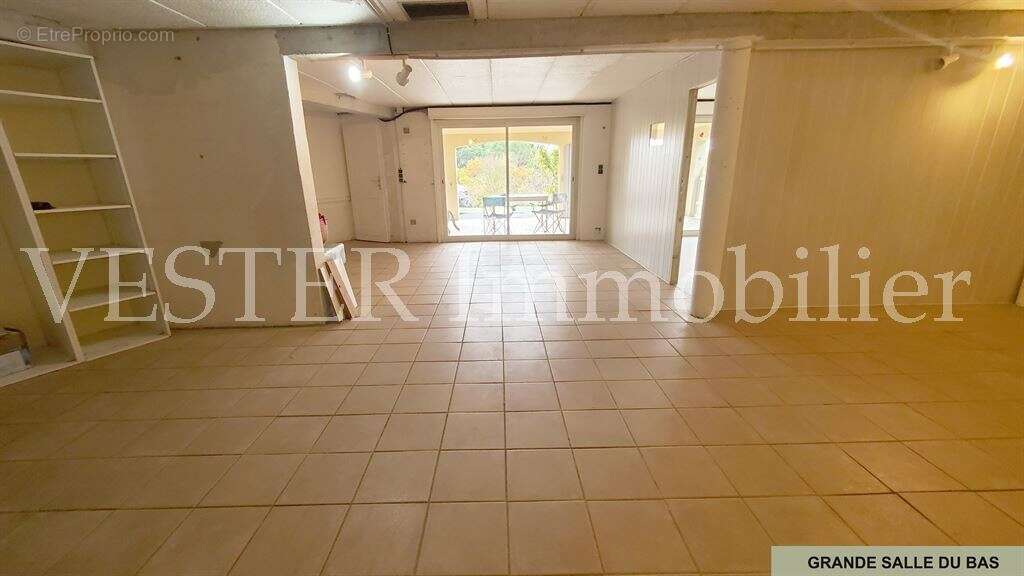 Maison à SAINT-FRONT-DE-PRADOUX