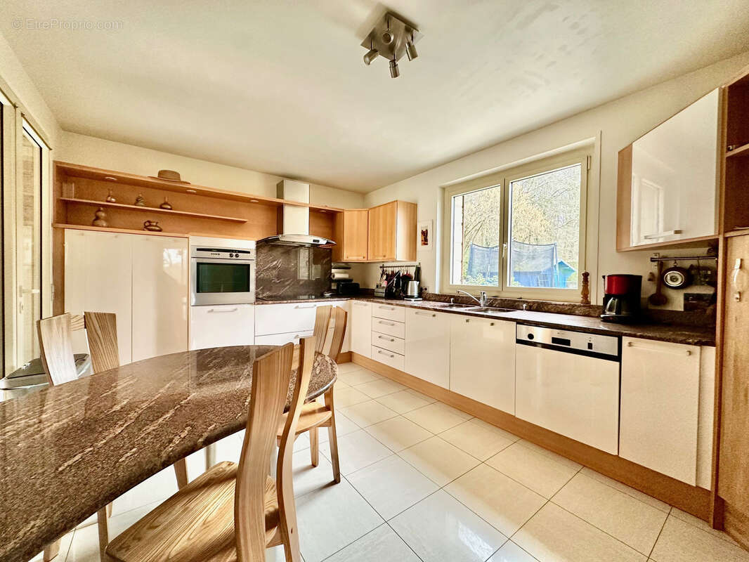 Maison à AUMONT-EN-HALATTE