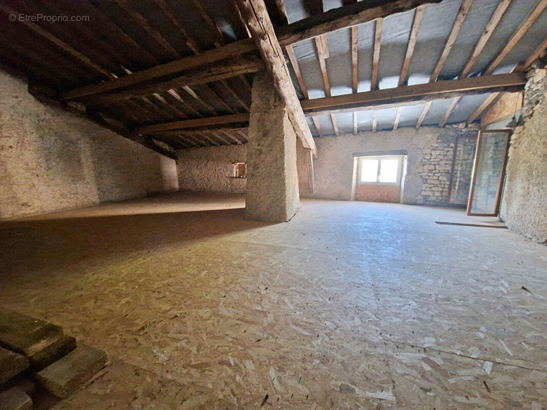 Maison à DOMPCEVRIN