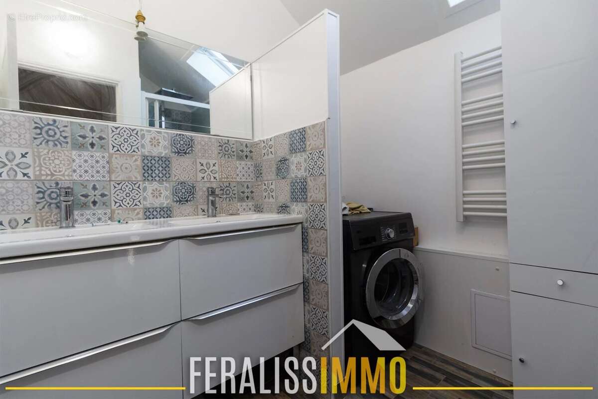 Maison à JOUY-LE-MOUTIER