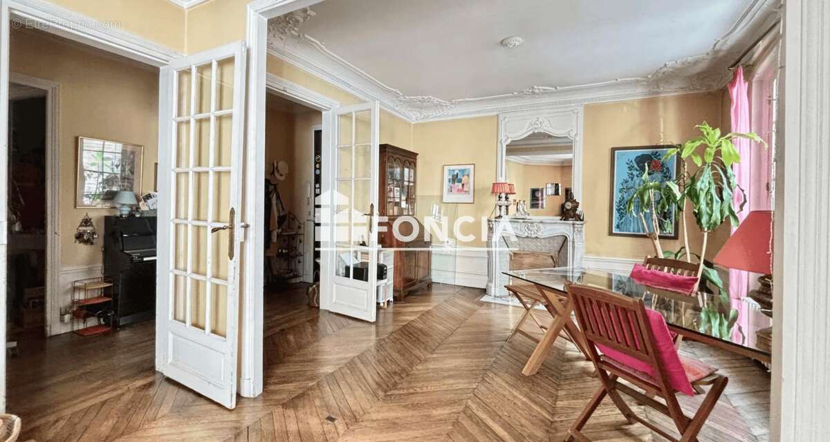 Appartement Haussmannien secteur Passy - photo 2