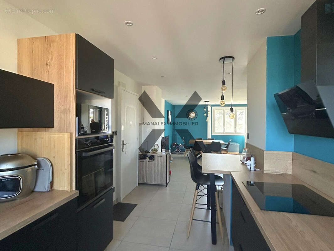 Appartement à LE COTEAU