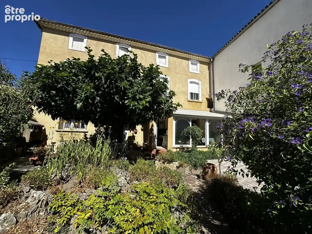 vaste maison de ville  180 m2 plus cour. - photo 4