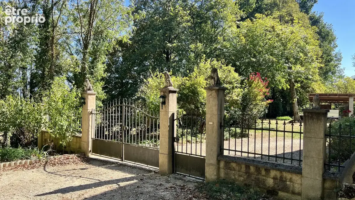 Campagne 200 m² grand terrain 8500 m² - photo 2