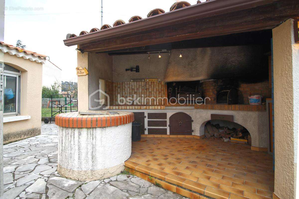 Villa en R+1 de 222 m² - photo 2