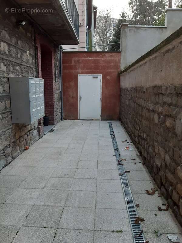 Appartement à SAINT-ETIENNE