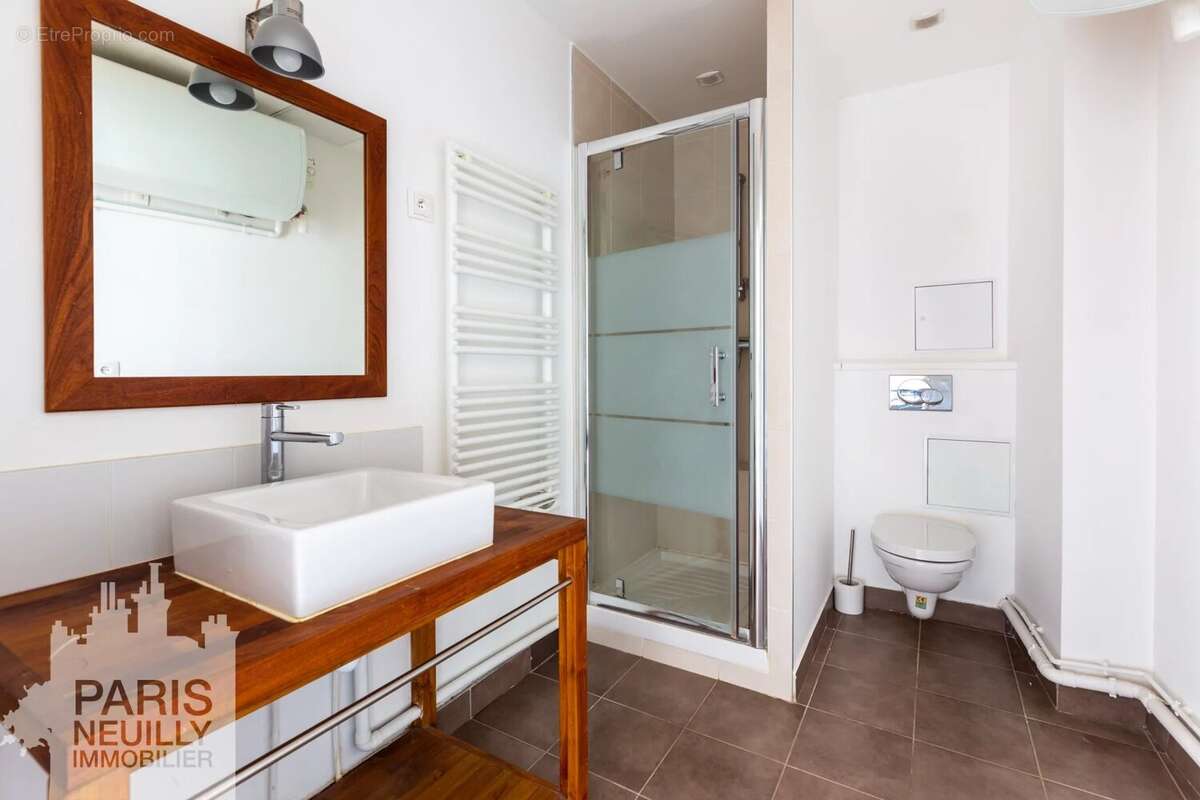 Appartement à PARIS-16E