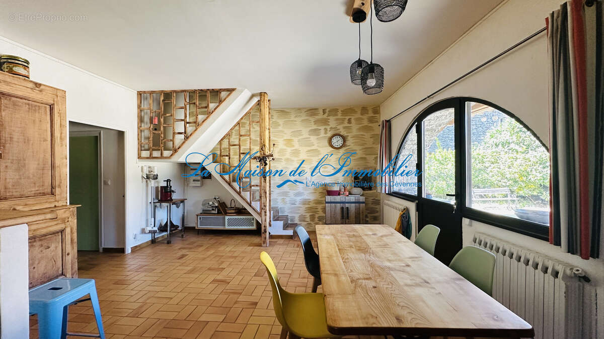 Limite Gard/Ardèche,  dans un cadres paisible, magnanerie en pierres rénovée avec goût sur 3900 m2 de terrain - photo 8