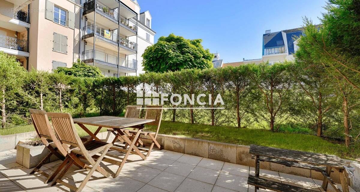 Appartement à LE PLESSIS-ROBINSON