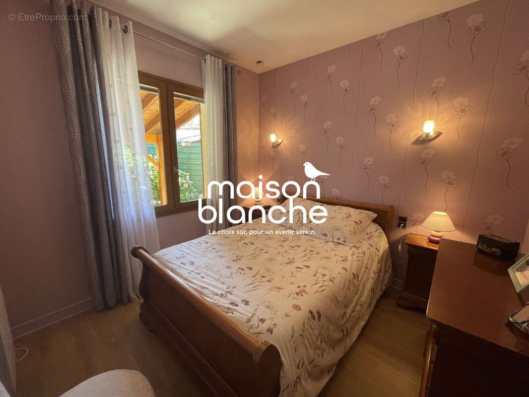 Maison à SAINT-EMILION