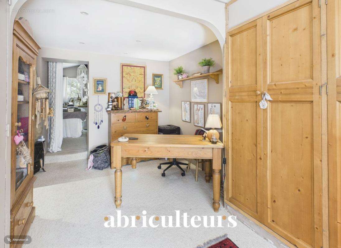 Spacieuse villa avec piscine et terrain d’environ 1 500 m² , dépendance et vue dégagée en vente à Callian (83440) - photo 18