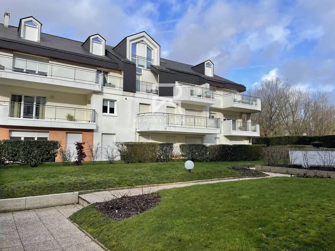 Appartement à MONT-SAINT-AIGNAN