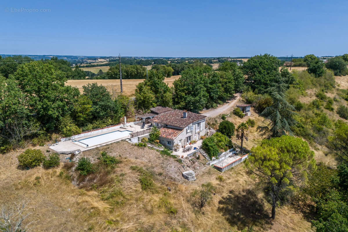 Maison de campagne avec annexe et piscine - photo 3