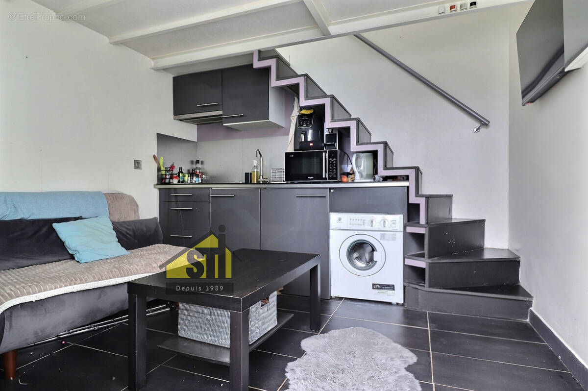 Appartement à PARIS-14E