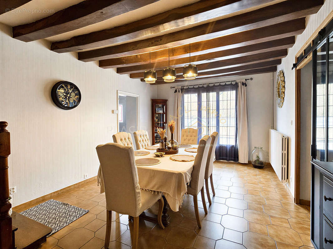 Maison à CERANS-FOULLETOURTE