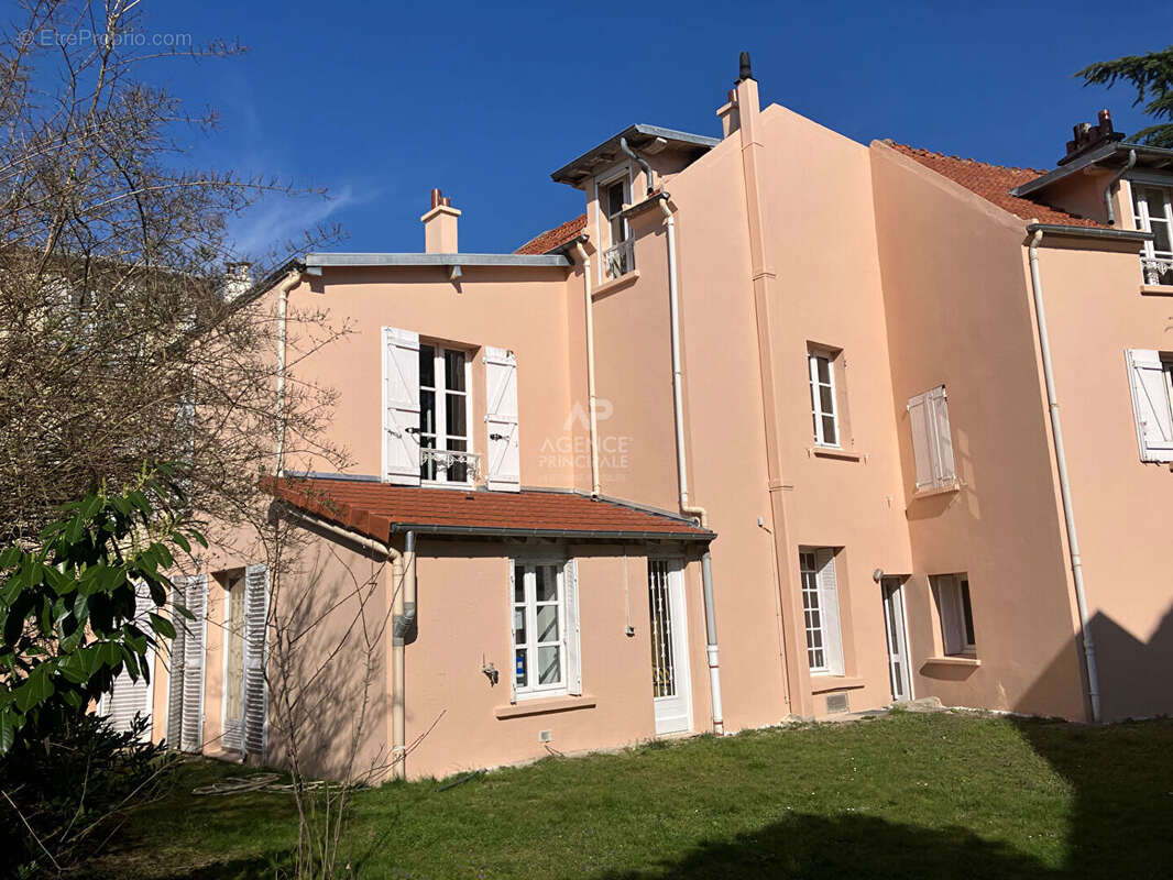 Maison à MAISONS-LAFFITTE