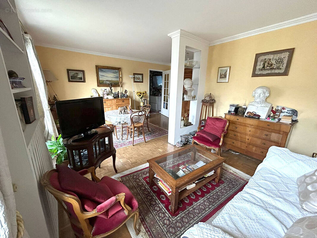 Appartement à CHEVILLY-LARUE