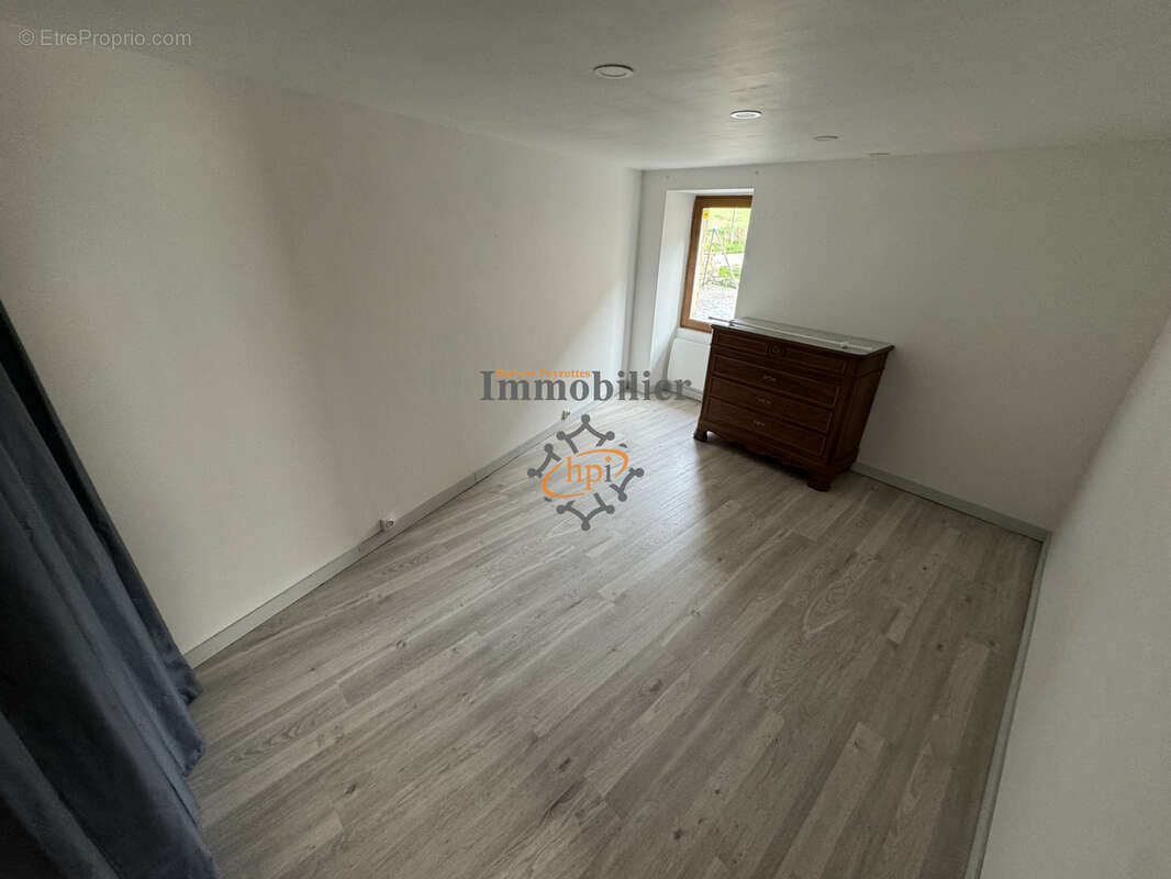 Maison à SAINT-ROME-DE-CERNON