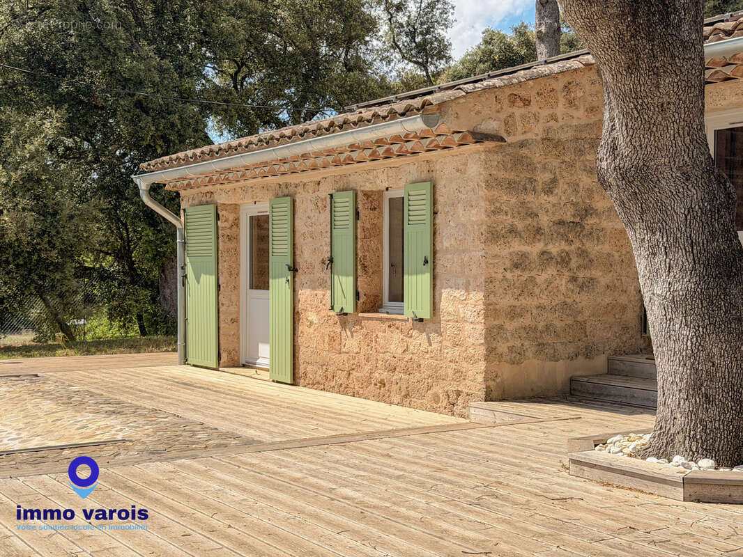 Maison à CARNOULES
