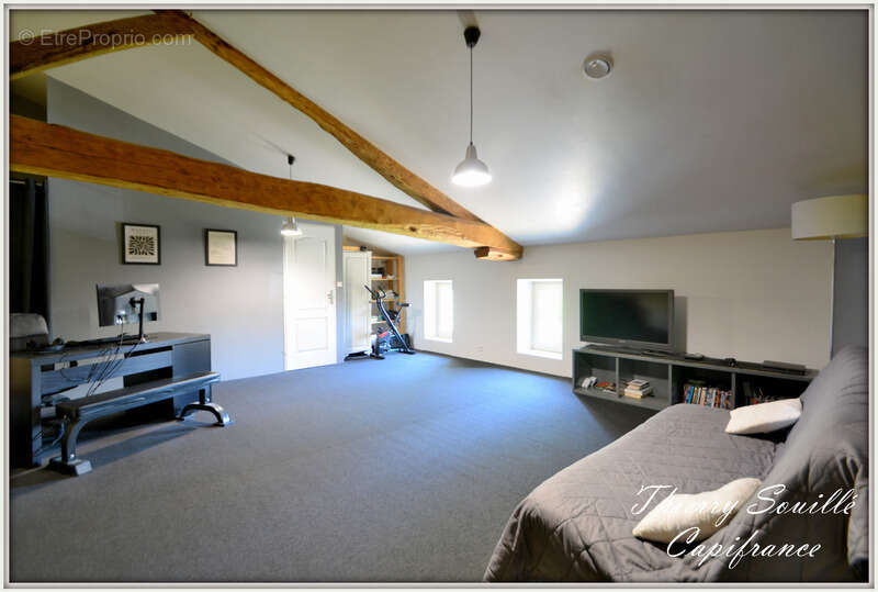 Maison en pierre, 16 pièces, 8 chambres - photo 14