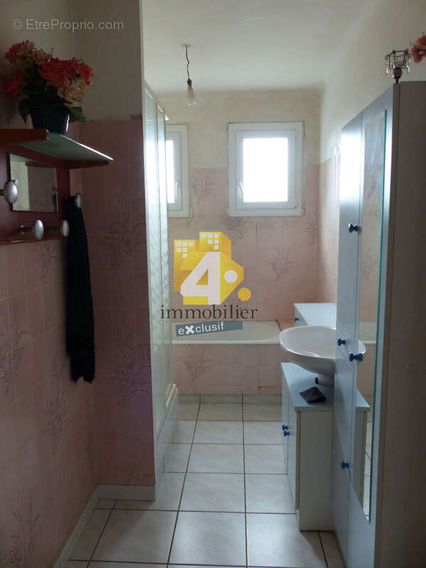 Maison à LA CHAPELLE-LAUNAY