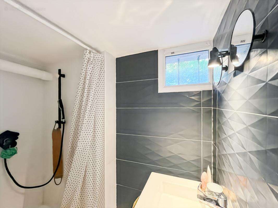 Maison à LA VALETTE-DU-VAR