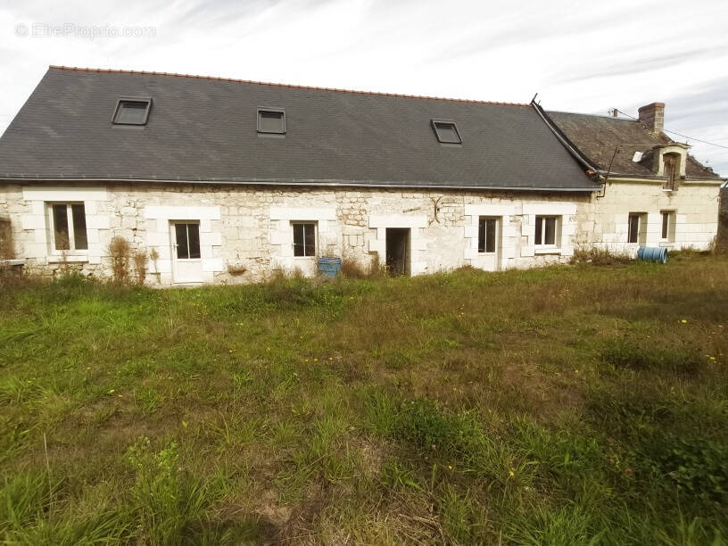 Maison à BEAUMONT-EN-VERON