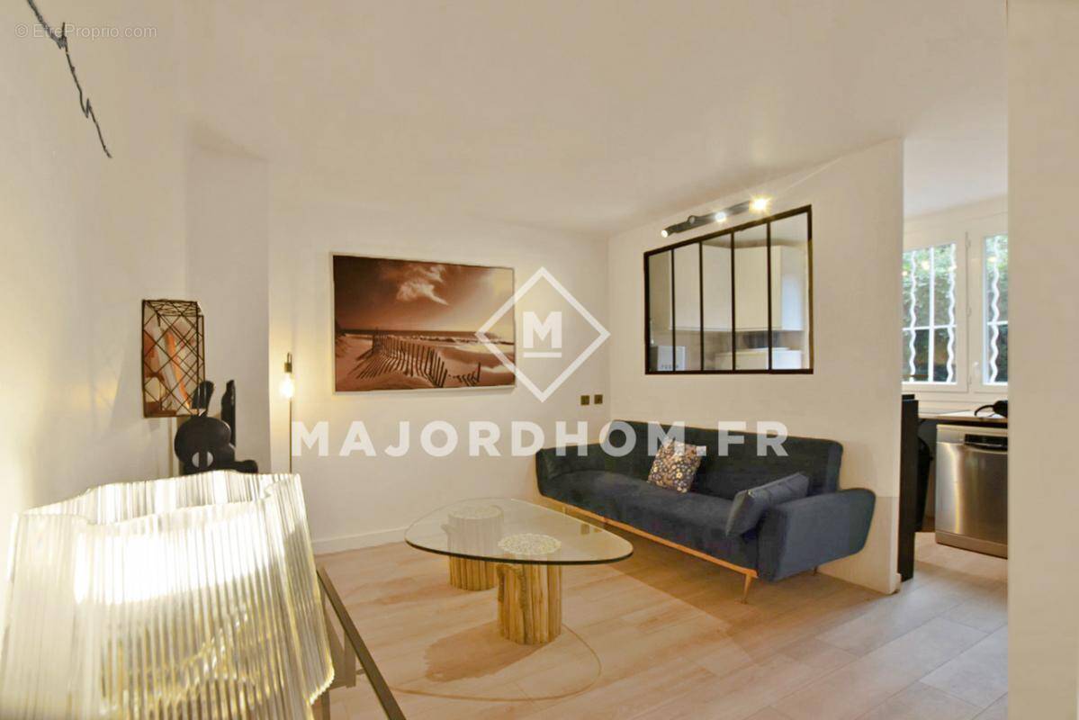 Appartement à MARSEILLE-7E