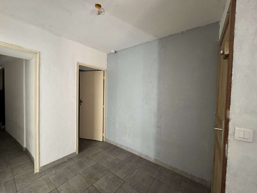Appartement à TOURVES