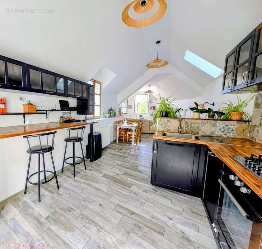 Maison 112 m² à Nesles-La-Vallee  - photo 30